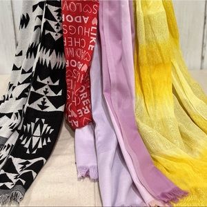 Clearance!⚠️Scarves Bundle: Black & White, Red & White, Yellow, & Purple Set of4
